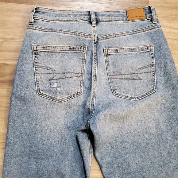 American Eagle Mom Jeans Sz 6 High Rise Distressed Med/light Blue Wash - Picture 4 of 6
